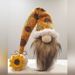 Sunflower gnome